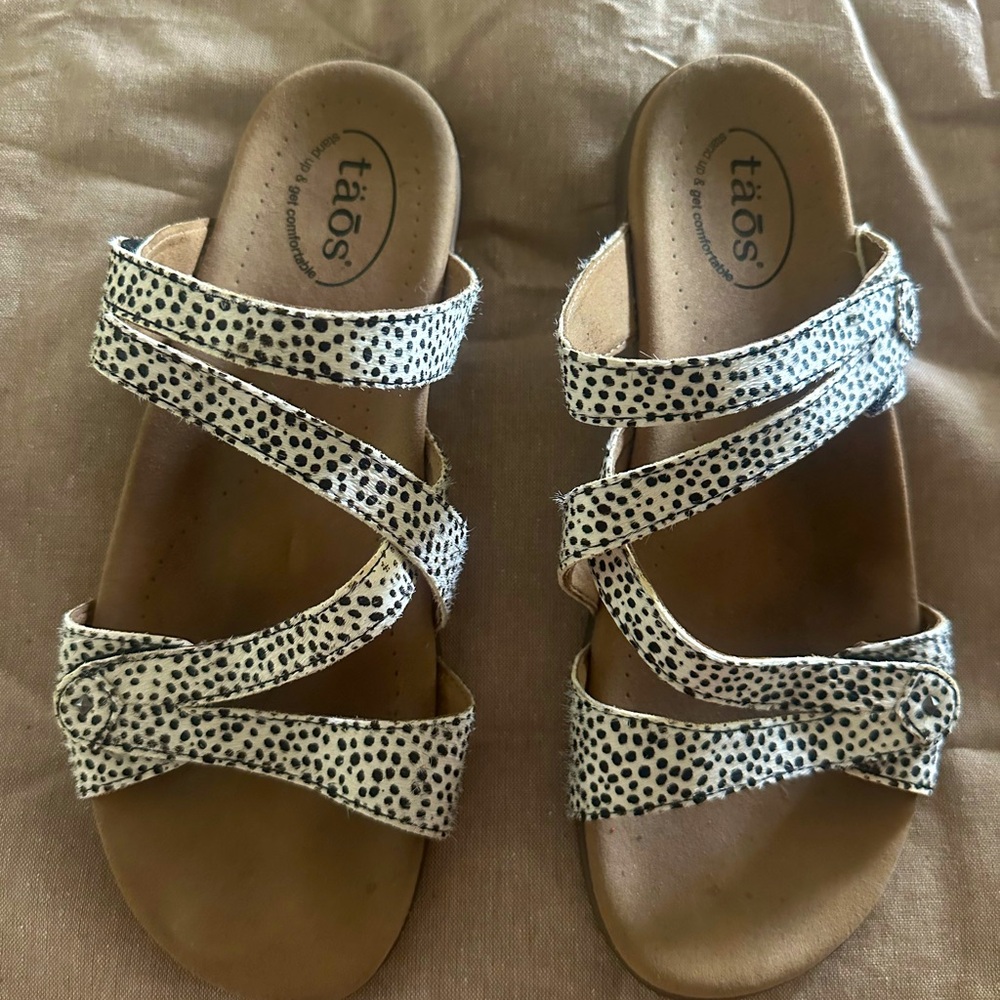 Naot sandals size 10